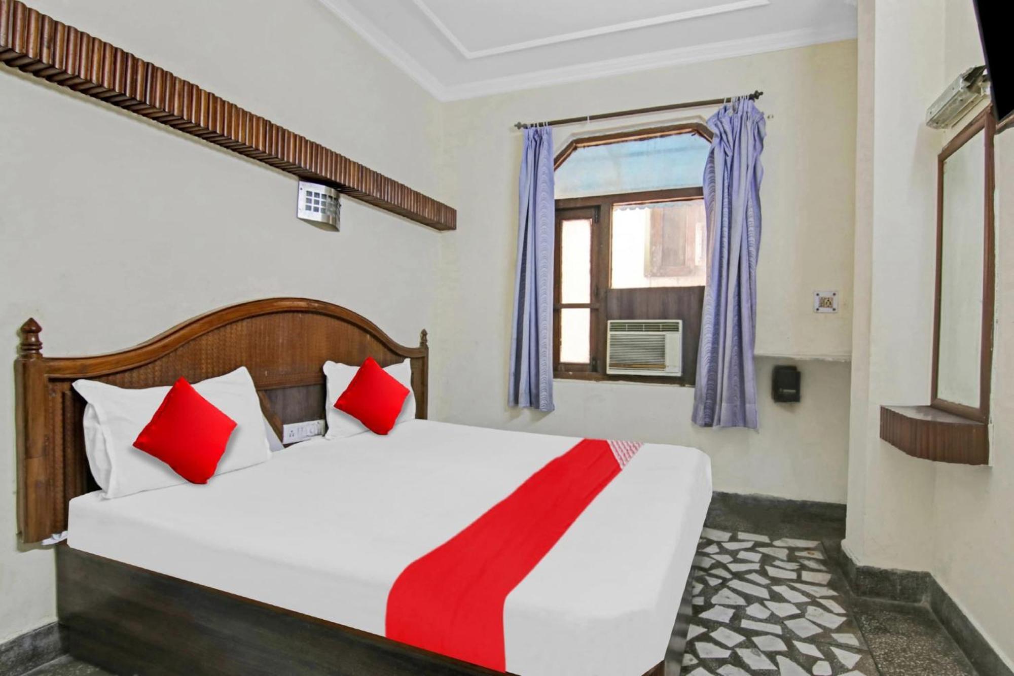 Hotel O Rak International New Delhi Exterior photo
